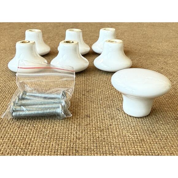 Round White Porcelain Cabinet Drawer Pulls Knobs x7 Beach House Kitchen Bathroom - Picture 1 of 9